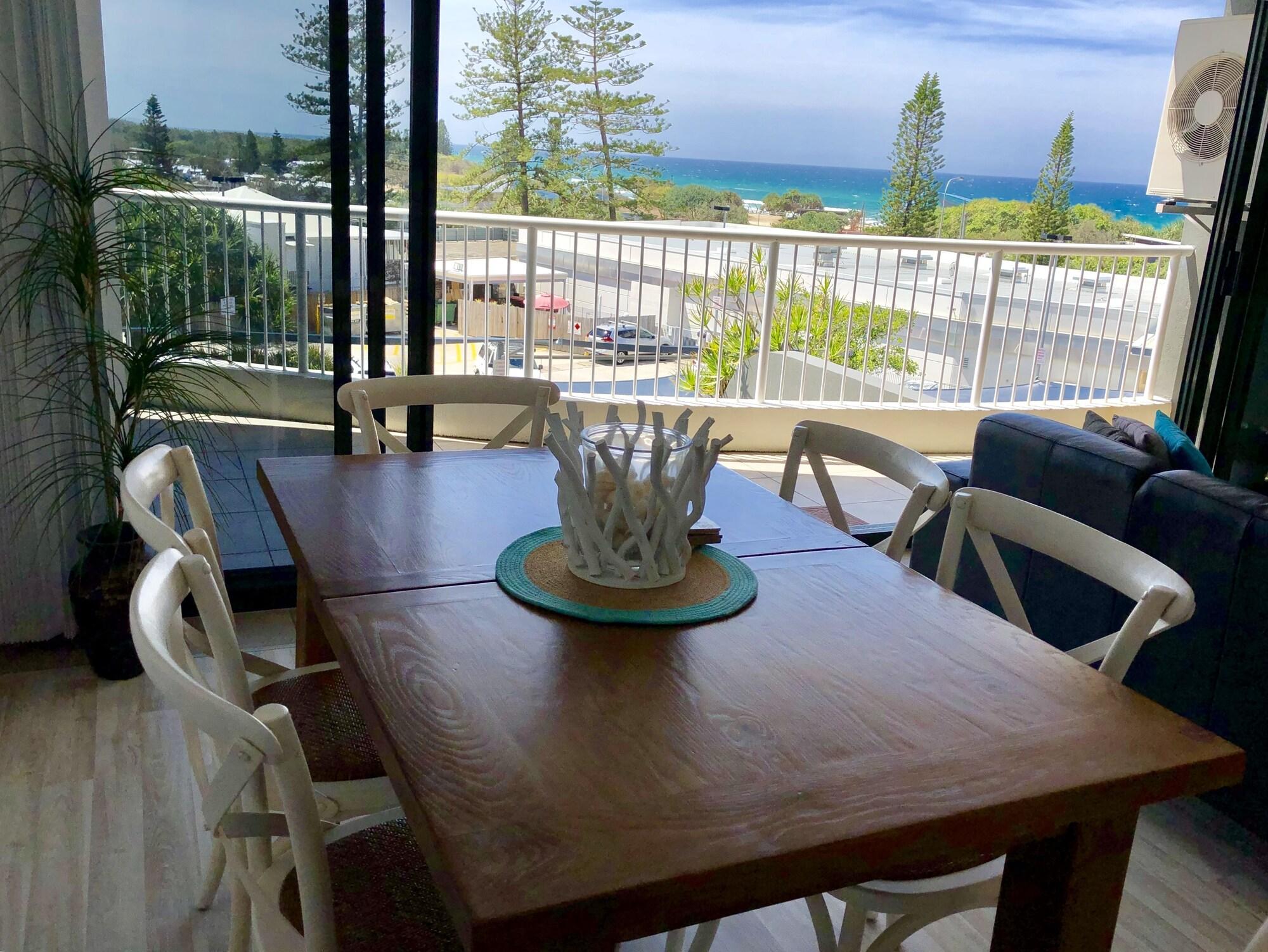 Coolum Beach Resort Exterior photo