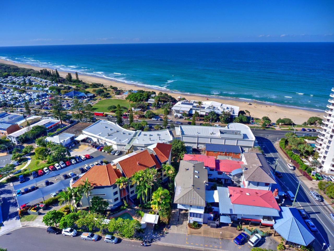 Coolum Beach Resort Exterior photo